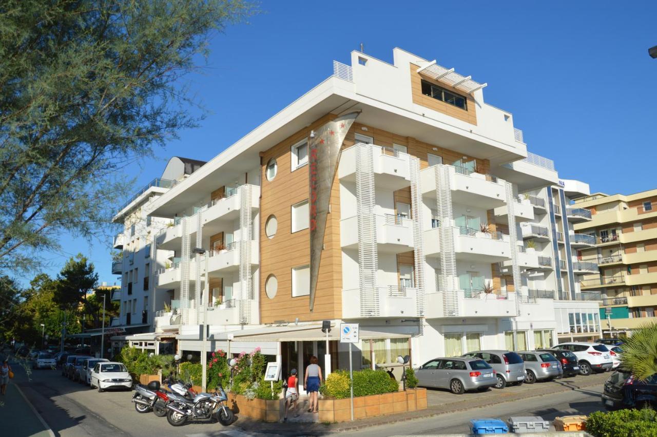Hotel Record Riccione Extérieur photo