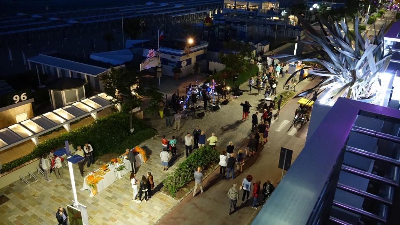 Hotel Record Riccione Extérieur photo