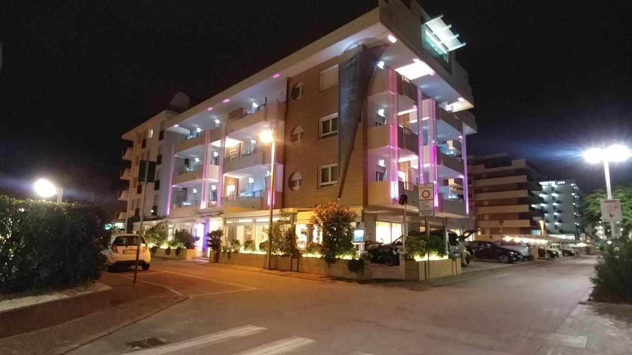 Hotel Record Riccione Extérieur photo
