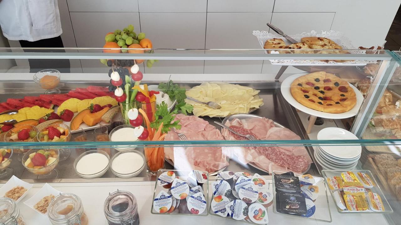 Hotel Record Riccione Extérieur photo