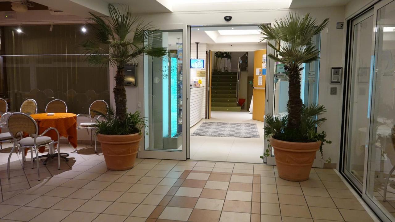 Hotel Record Riccione Extérieur photo