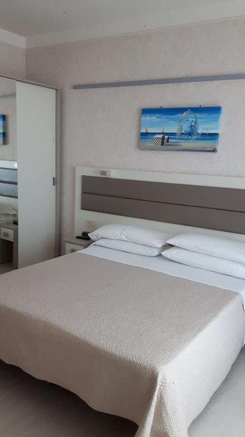 Hotel Record Riccione Extérieur photo